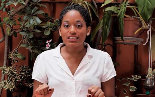 Rosangella Barbarán: “Vayan a ser felices en Cuba, aquí seguiremos defendiendo la democracia”