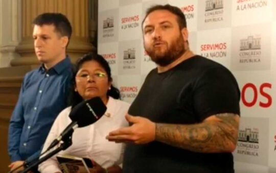 Misión izquierdista argentina de DDHH se negó responder si hay o no dictadura en Venezuela y Cuba