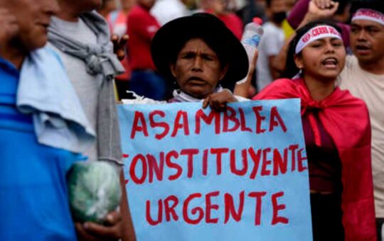 Según Datum, 56% a favor de una Asamblea Constituyente y 47% no sabe para que sirve