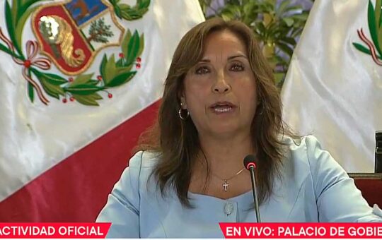 Dina Boluarte sobre quedarse como presidenta hasta el 2026: “Seguiremos gobernando”