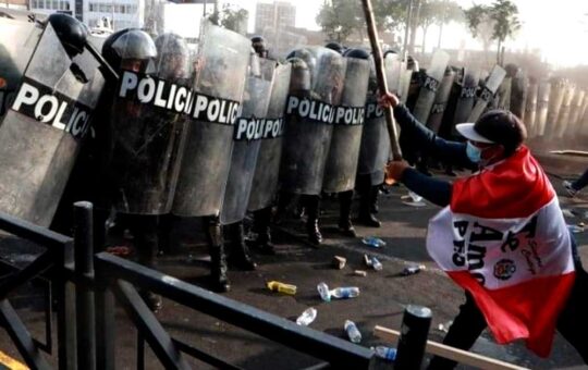 Policías recibirán bono “por alto riesgo a la vida” y “garantizar el orden público”