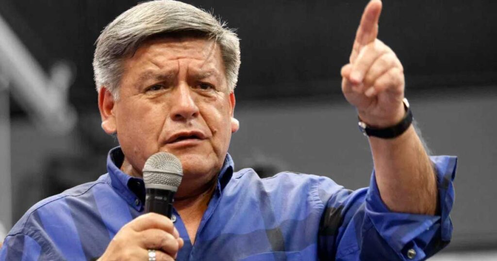 César Acuña lamenta buffet del Congreso: “Como es posible un menú de 80 soles, no piensan en la gente” Gobernador de La Libertad se reunió con autoridades regionales y la presidenta Dina Boluarte.