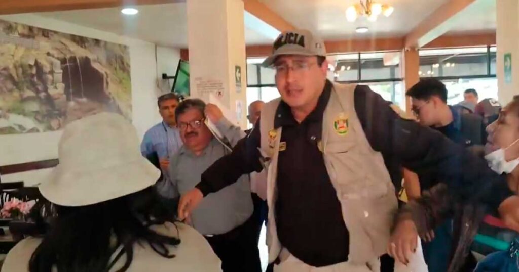 Ayacucho: Viceministro de salud es agredido e insultado por integrantes del Fredepa