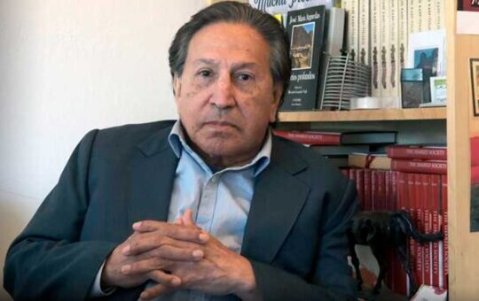 Alejandro Toledo pide que le regresen el millón de dólares de su fianza tras entregarse a la justicia