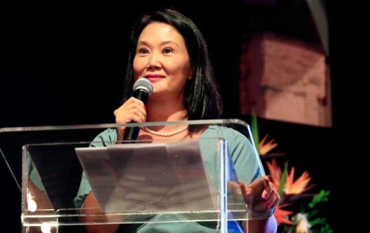 Keiko Fujimori anunció que no tiene cáncer tras ser operada de un tumor en la tiroides