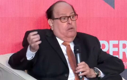 Julio Velarde: “Los sueldos no suben por decreto sino sería lo más fácil ser rico” | VIDEO