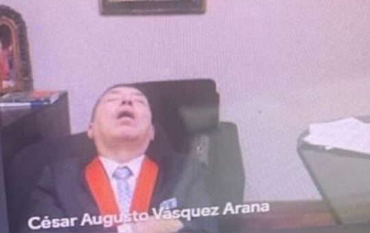 OCMA abre investigación preliminar a jueces que se quedaron dormidos durante una audiencia