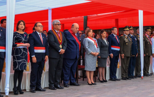 Dina Boluarte participa en ceremonia en homenaje a la mujer tacneña