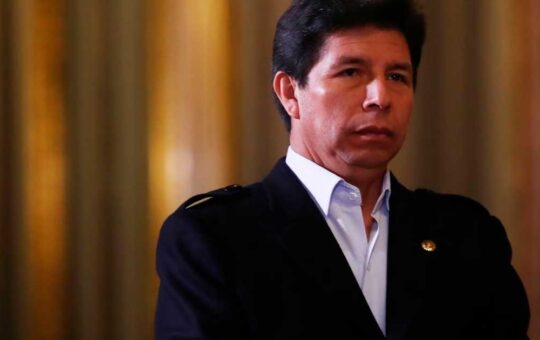 Castillo solicita al PJ archivar la investigación por los casos Petroperú y Puente Tarata