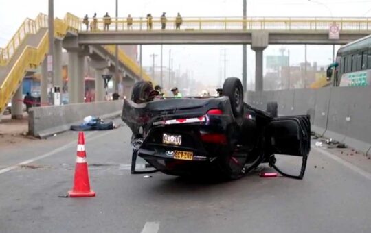 Taxista muere atropellado tras intentar ayudar a reciclador que había sido arrollado