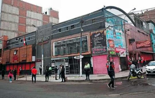 Arrojan explosivo contra ‘Los Chicos de la Cumbia’