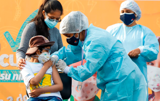 CAJAMARCA AVANZA MENSUALMENTE EN 7.5% LA VACUNACIÓN DE NIÑOS MENORES DE CINCO AÑOS – RCR Peru