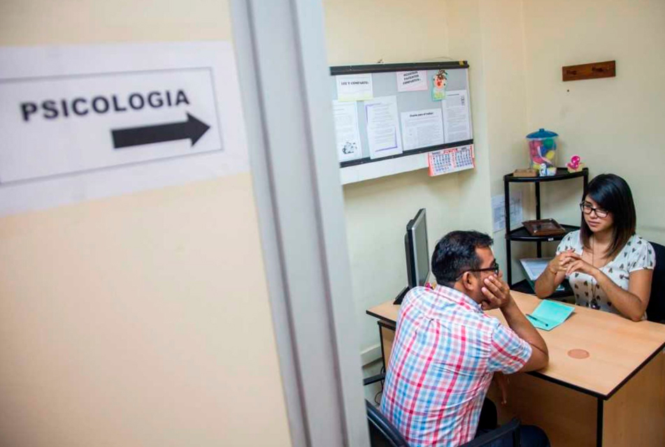 PSICÓLOGOS PIDEN CAMBIO A LEY QUE NO INCLUYE SU FACULTAD DE HACER DIAGNÓSTICO MENTAL – RCR Peru