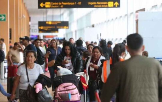 CAOS EN AEROPUERTO JORGE CHÁVEZ IMPEDIRÁ LLEGADA DE MÁS TURISTAS AL CUSCO EL FIN DE SEMANA LARGO – RCR Peru