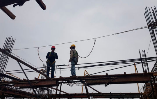 CINCO TRABAJADORES DE CONSTRUCCIÓN MUEREN AL MES EN OBRAS FORMALES – RCR Peru