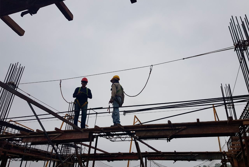 CINCO TRABAJADORES DE CONSTRUCCIÓN MUEREN AL MES EN OBRAS FORMALES – RCR Peru