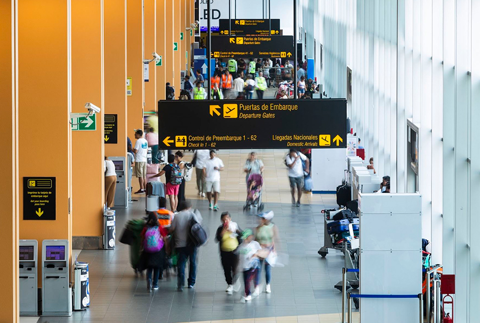 LATAM AIRLINES PERÚ SUSPENDE VUELOS ENTRE LIMA Y CARACAS – RCR Peru