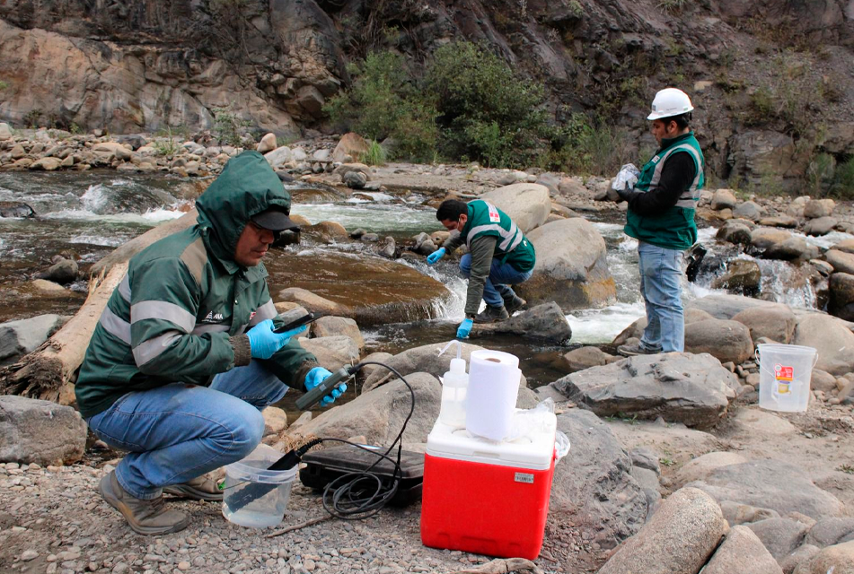 BOCAMINA EN HUAYLLAPON SERÍA LA FUENTE DE CONTAMINACIÓN EN RÍO SANTA – RCR Peru