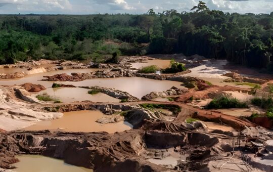 LUIS CASTILLA ADVIERTE QUE MINERÍA ILEGAL PODRÍA DEJAR EL ORO PARA MIGRAR AL COBRE – RCR Peru