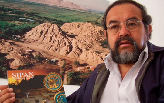 EL ARQUEÓLOGO PERUANO WALTER ALVA DESTACA ROL DE NEWMONT ALAC EN LA PROMOCIÓN DE LECTURA Y CULTURA – RCR Peru