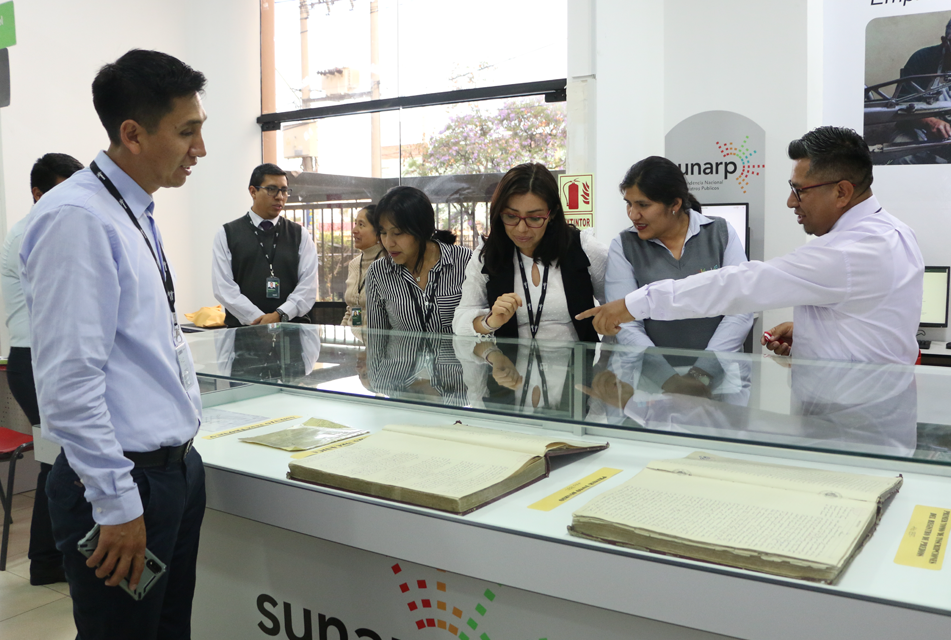 SUNARP EXHIBE PRIMER REGISTRO DE LA REGIÓN AYACUCHO QUE DATA DE 1897 – RCR Peru