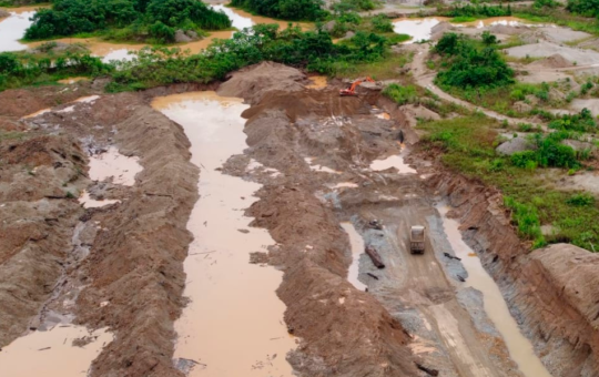 LA MINERÍA ILEGAL PRETENDE REEMPLAZAR AL ESTADO Y LA LEGALIDAD EN TODO EL PERÚ – RCR Peru