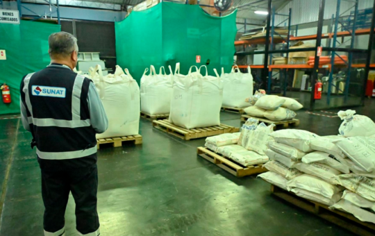 SUNAT INCAUTA EN PIURA MÁS DE 17 TONELADAS DE INSUMOS UTILIZADOS POR LA MINERÍA ILEGAL – RCR Peru