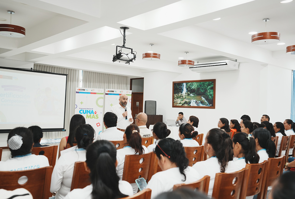 SINEACE CERTIFICA A CERCA DE 600 MADRES CUIDADORAS Y FACILITADORAS POR SUS COMPETENCIAS Y HABILIDADES EN LA ATENCIÓN A LA PRIMERA INFANCIA EN EL ÁMBITO NACIONAL – RCR Peru