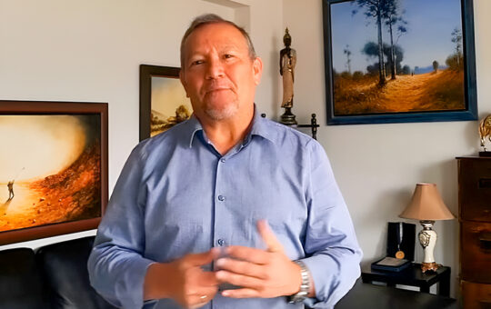 “EL PROBLEMA ES LA MEDIOCRIDAD DEL GOBIERNO” – RCR Peru