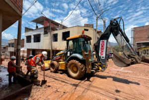 INTENSIFICAN LABORES DE LIMPIEZA PARA MÁS DE 300 FAMILIAS AFECTADAS EN AMARILIS – RCR Peru