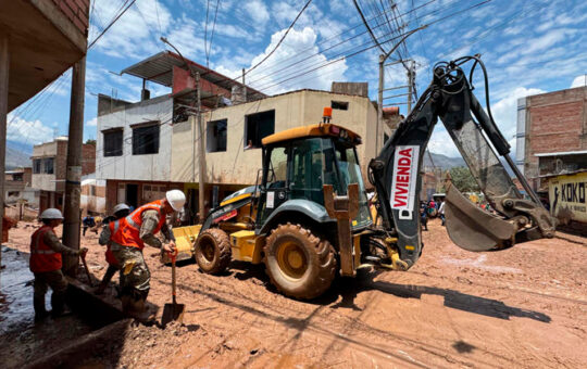 INTENSIFICAN LABORES DE LIMPIEZA PARA MÁS DE 300 FAMILIAS AFECTADAS EN AMARILIS – RCR Peru