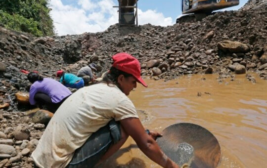 “EL REINFO ES INSUFICIENTE PARA RESOLVER LA INFORMALIDAD MINERA” – RCR Peru