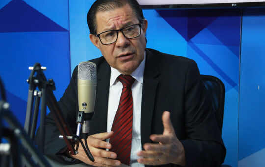 GOBIERNOS REGIONALES DEMANDAN PERSONAL MÉDICO Y FORTALECIMIENTO DEL SIS – RCR Peru