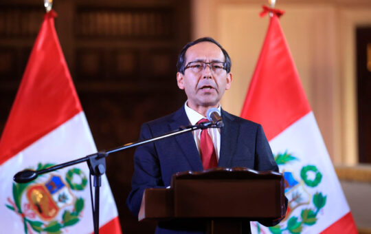 ADRIANZÉN SALE EN DEFENSA DE VOCERO PRESIDENCIAL – RCR Peru