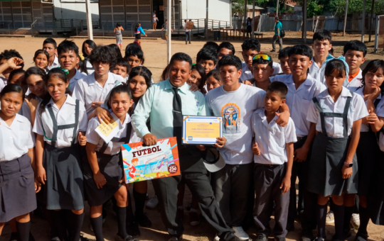 MAESTRO DE UCAYALI SALUDA INICIATIVA DE DERRAMA MAGISTERIAL Y LIBRERIAS CRISOL EN IMPULSAR EL HÁBITO DE LA LECTURA – RCR Peru