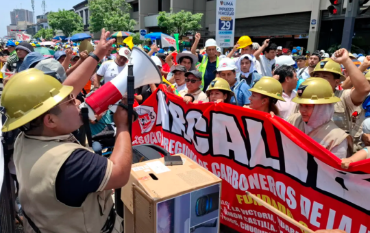 GOBIERNO EXTENDIÓ EL REINFO ANTE AMENAZAS DE PROTESTAS Y BLOQUEOS DE GREMIOS MINEROS – RCR Peru