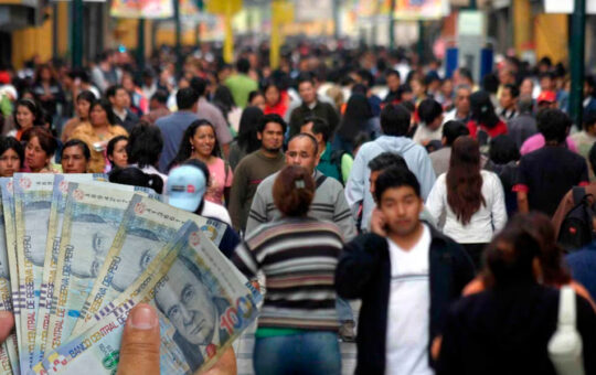 AFIRMACIONES SOBRE AUMENTO DE INFORMALIDAD POR ALZA DE RMV SON «IRRESPONSABLES» – RCR Peru