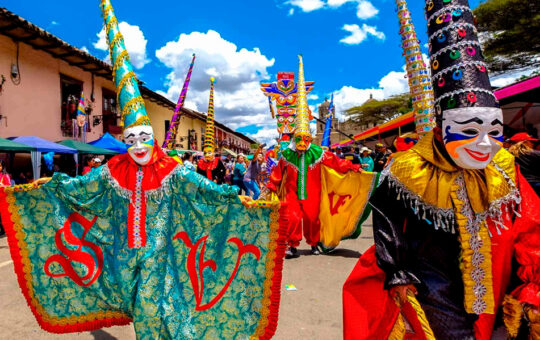 MINCETUR FELICITA A ORGANIZADORES DEL CARNAVAL DE CAJAMARCA POR BRINDAR UN SERVICIO DE CALIDAD – RCR Peru