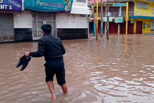 ¡EMERGENCIA EN PUNO! LLUVIA INTENSA PROVOCA GRAVES INUNDACIONES EN LA CIUDAD DE JULIACA – RCR Peru