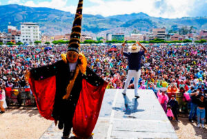 CAJAMARCA COORDINA MEDIDAS DE PROTECCIÓN A TURISTAS Y CENTRO HISTÓRICO POR LOS CARNAVALES 2025 – RCR Peru