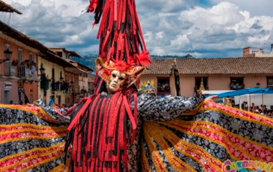 RECOMIENDAN A TURISTAS CONTRATAR SERVICIOS FORMALES EN LOS CARNAVALES DE CAJAMARCA – RCR Peru