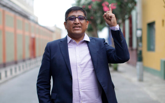 PRESIDENTE DEL PARTIDO MORADO CONSIDERA QUE MINISTRO SANTIVAÑEZ NO SERÁ CENSURADO – RCR Peru