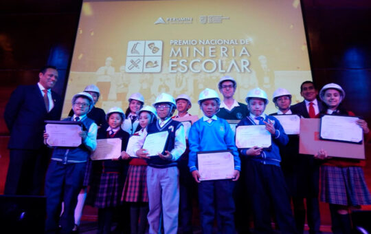 PREMIO NACIONAL DE MINERÍA ESCOLAR IMPULSA TALENTO Y CREATIVIDAD EN ESTUDIANTES DE TODO EL PERÚ – RCR Peru