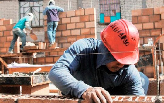 EMPRESAS PERSISTEN EN VULNERAR DERECHOS LABORALES – RCR Peru