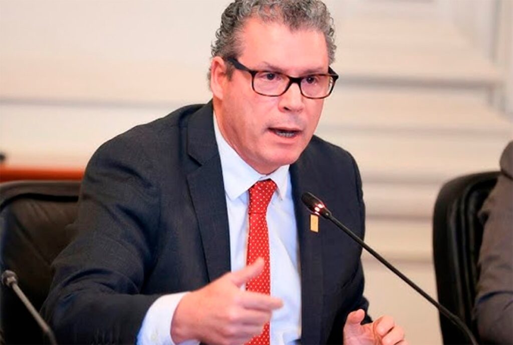 MP PRESENTA DENUNCIA CONSTITUCIONAL CONTRA MINISTRO MORGAN QUERO – RCR Peru