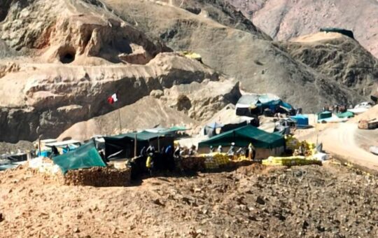 SI AUTORIDADES NO INTERVIENEN EN EL DISTRITO DE CAHUACHO EN AREQUIPA POR PRESENCIA DE MINERÍA ILEGAL ESTÁ PROXIMO A CONVERTIRSE EN “OTRO PATÁZ” – RCR Peru