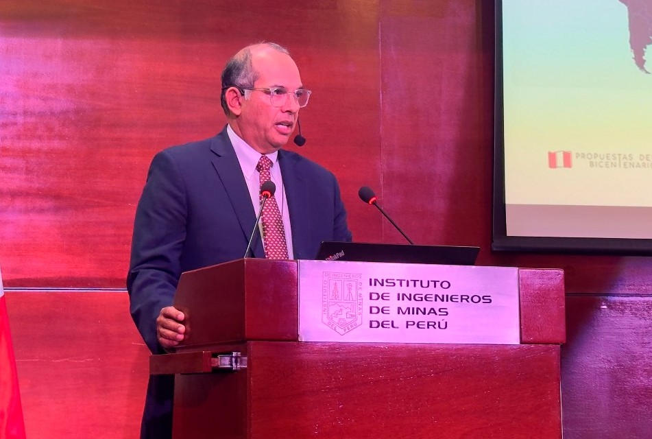 ACUERDOS COMERCIALES PERMITEN MITIGAR RIESGOS POR POSIBLES ARANCELES DE EE.UU. AL COBRE, SEÑALA LUIS MIGUEL CASTILLA – RCR Peru