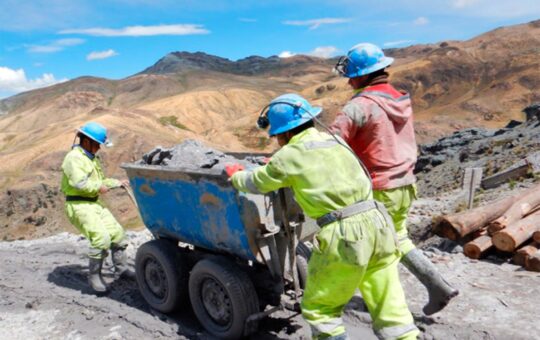 APROBACIÓN DEL REINFO HEREDITARIO ABRE LA POSIBILIDAD DE QUE SEA PERMANENTE – RCR Peru