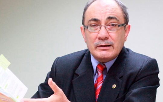 “MAESTROS JUBILADOS NO PIDEN CARIDAD, PIDEN JUSTICIA” – RCR Peru