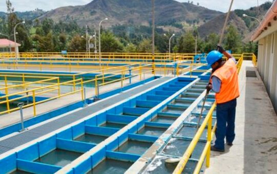 LA ARTICULACIÓN ENTRE LA ACADEMIA, SECTOR PRIVADO Y SECTOR PÚBLICO ES FUNDAMENTAL PARA ENFRENTAR LA CRISIS HÍDRICA EN CAJAMARCA – RCR Peru